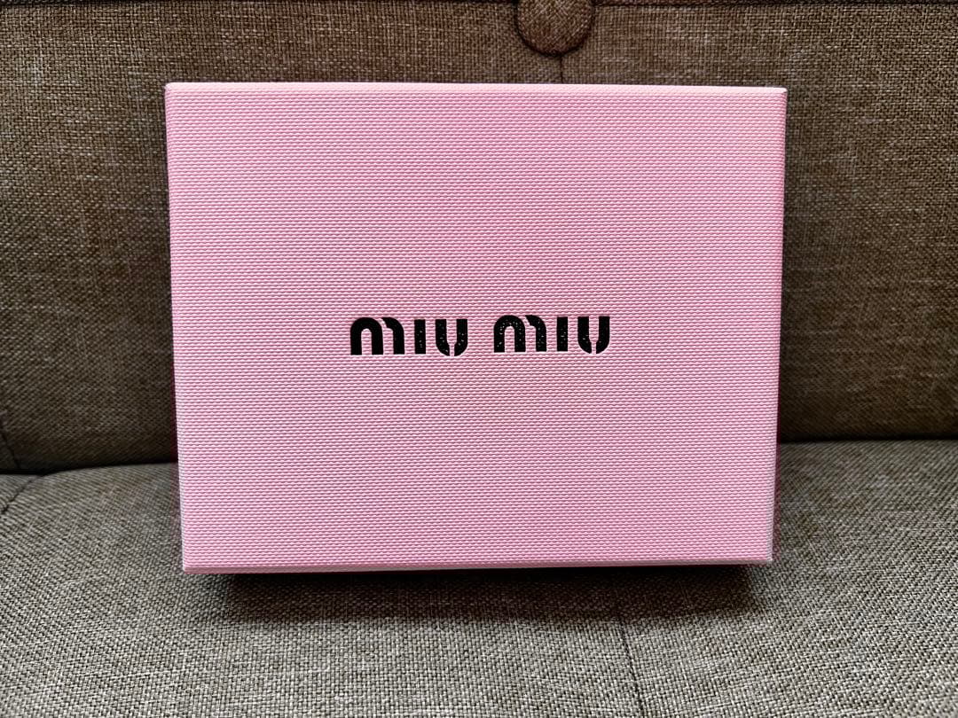 ブランド二つ折り財布