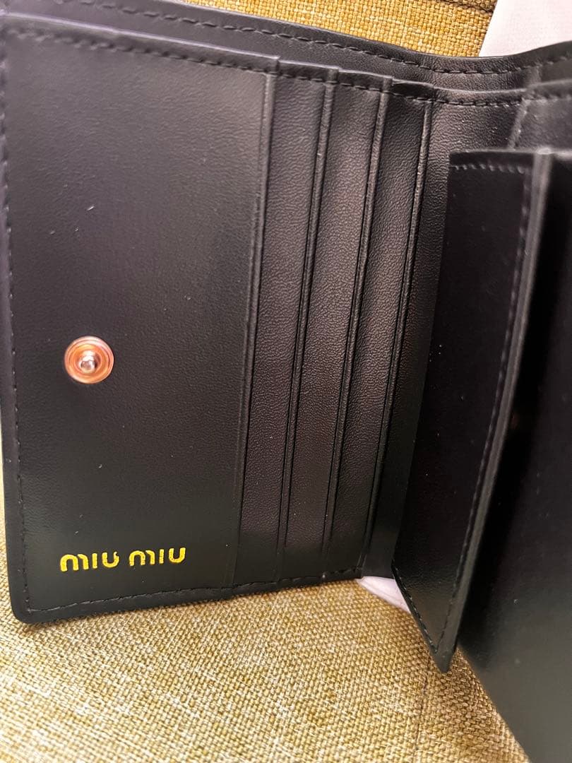 ブランド二つ折り財布