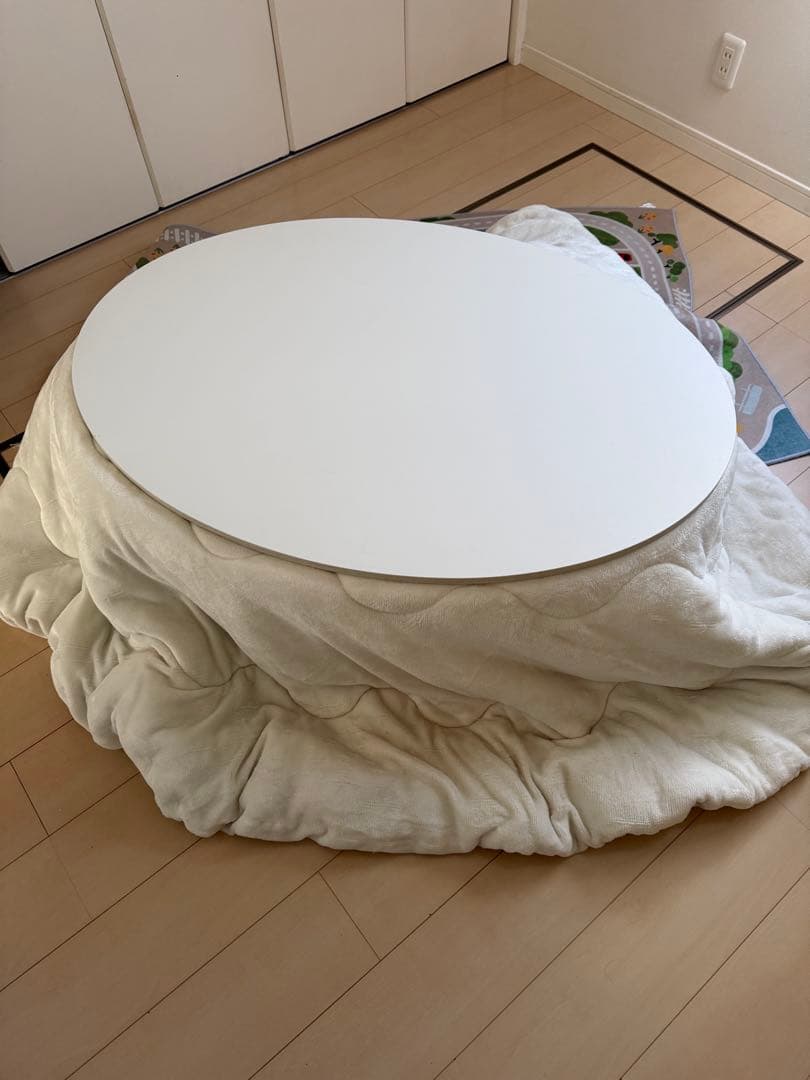 こたつ　テーブル　掛け布団　楕円　円形　ホワイト