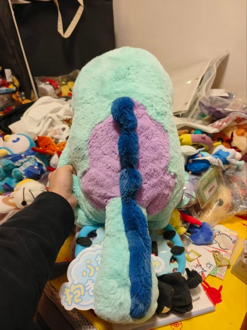 ふわふわ抱きぬいぐるみ　ヌオー