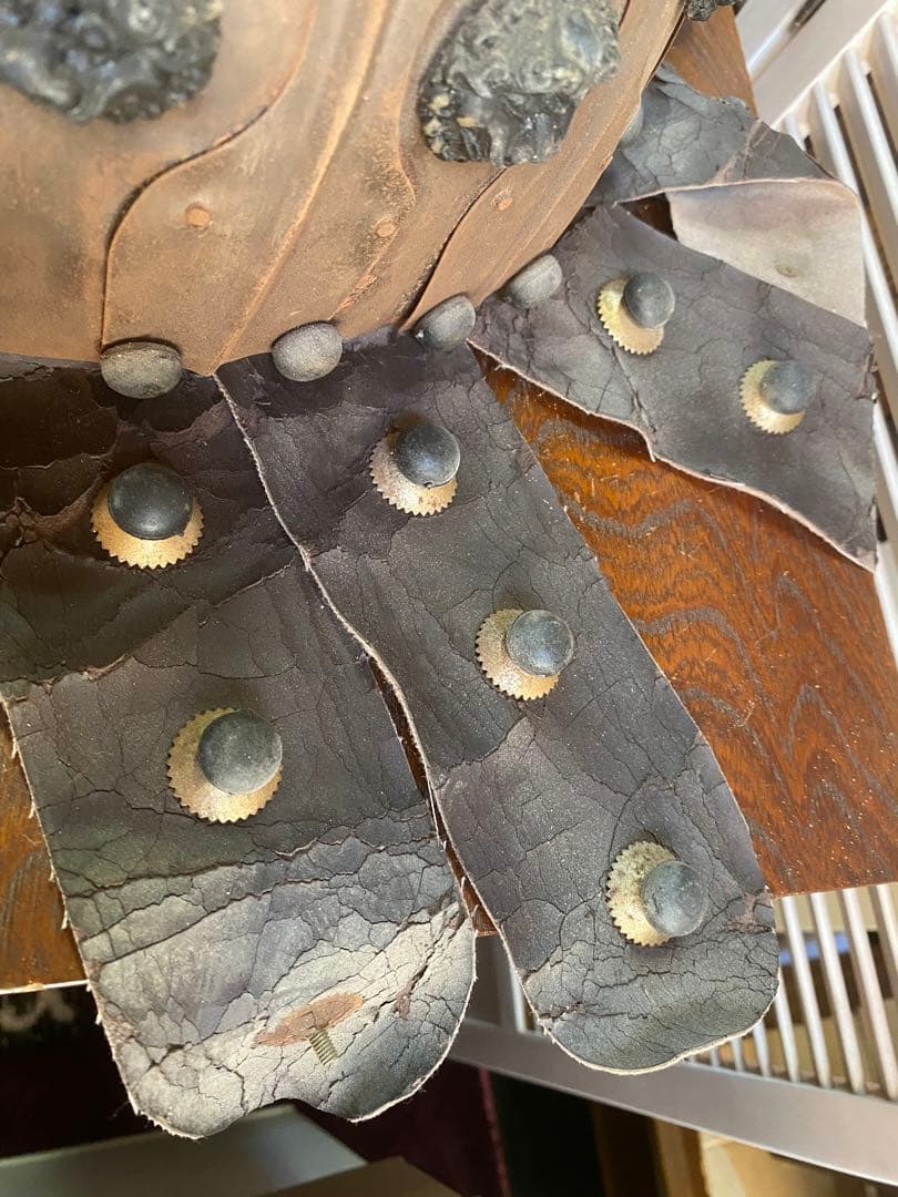 中国武具♦️鉄地♦️獅子形金具♦️兜 鳳羽兜♦️赤色♦️送料込