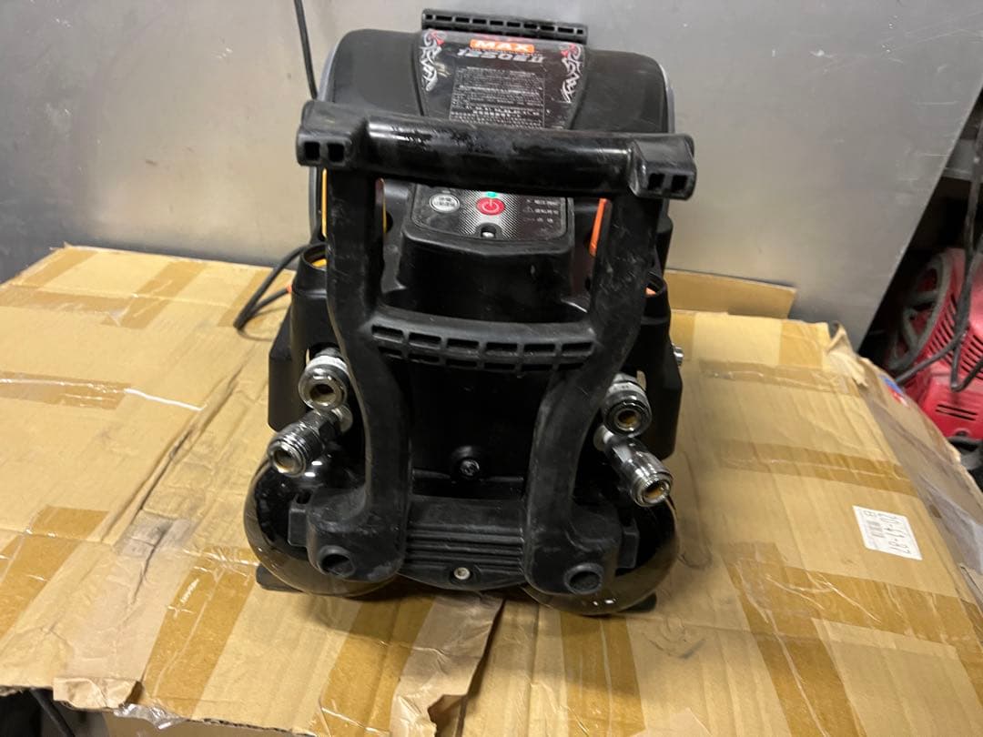 良品マックス エアコンプレッサー★AK-H1250EII 満タン5分