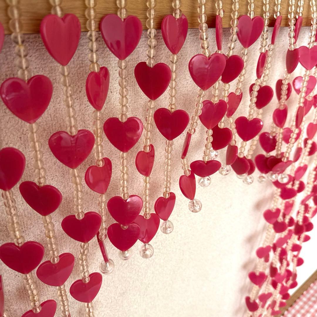 もも　　　レトロポップのれん　ピンクハート型