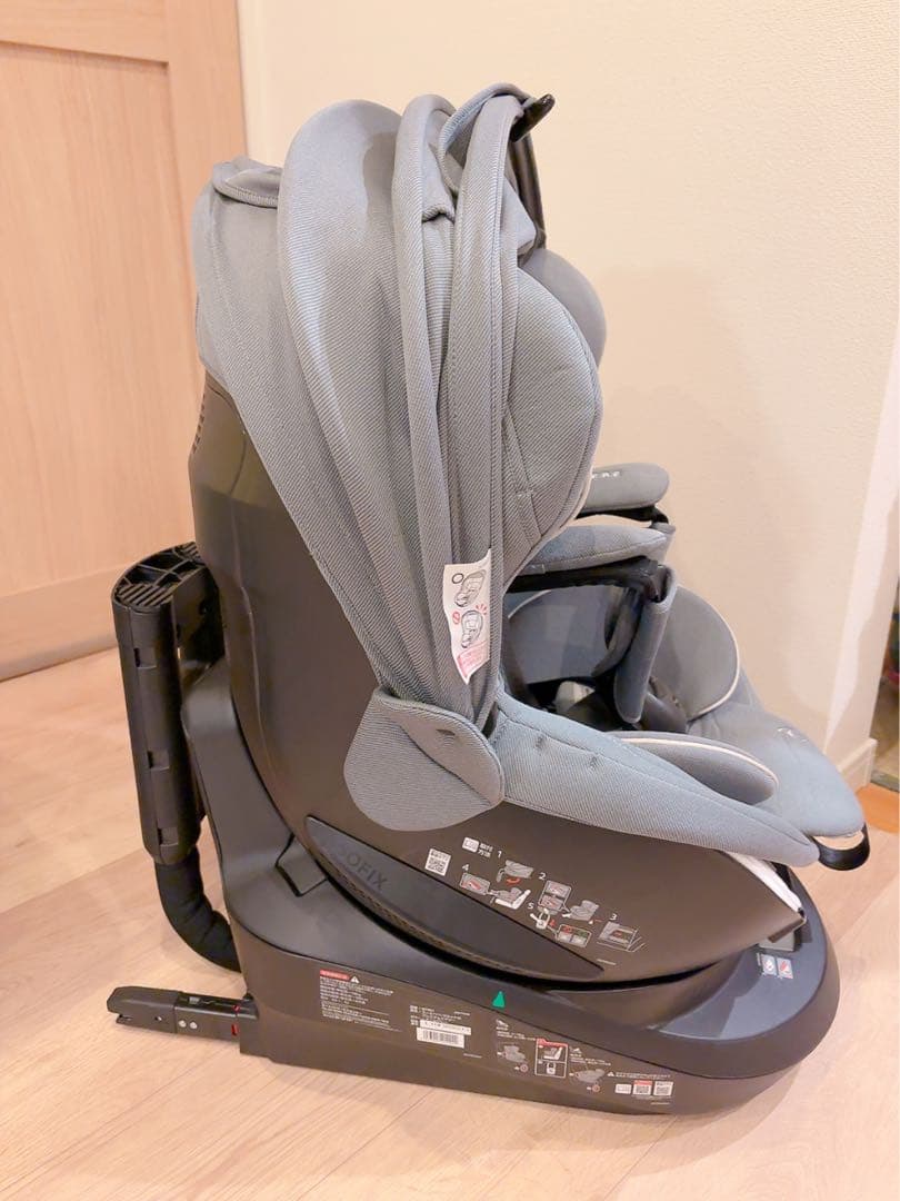 【りす】エールベベ クルット6i プレミアムエアリー　チャイルドシート　箱