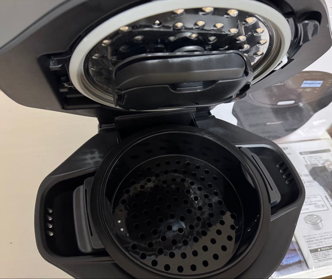 極美品ヘルシオ 水なし自動調理鍋 1.6L ブラック