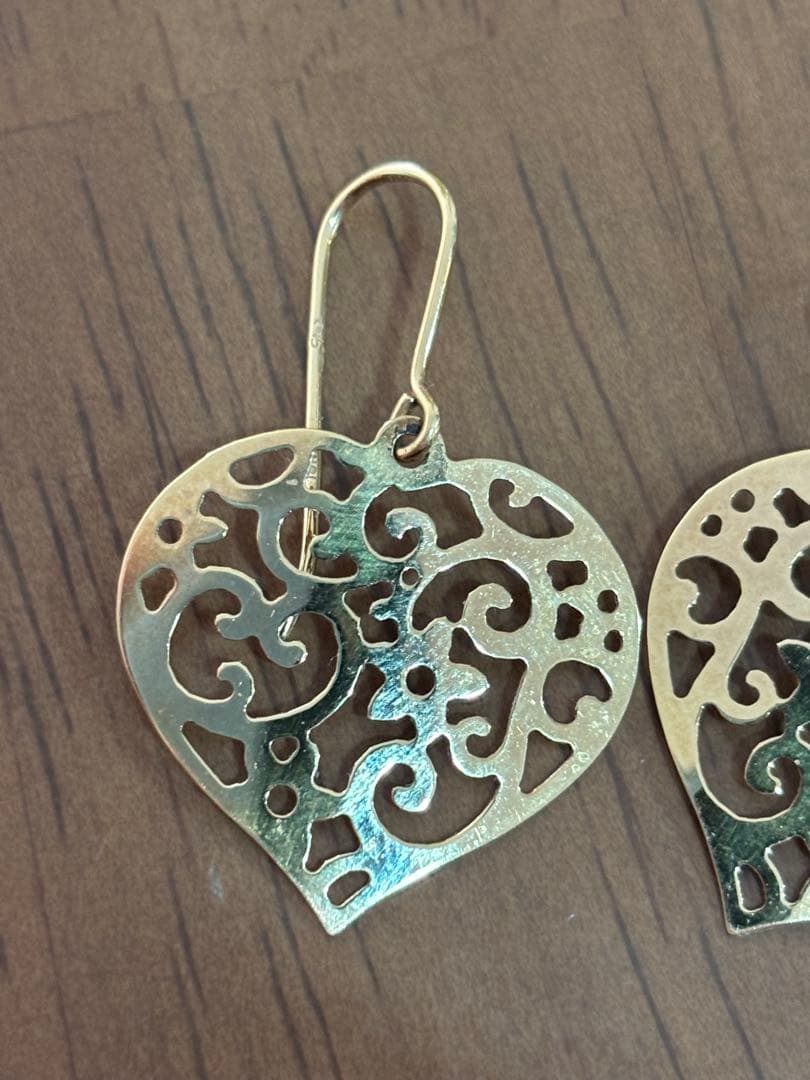 スタージュエリー ハート型透かし模様ピアス K18