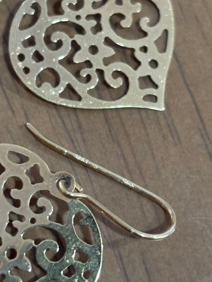 スタージュエリー ハート型透かし模様ピアス K18