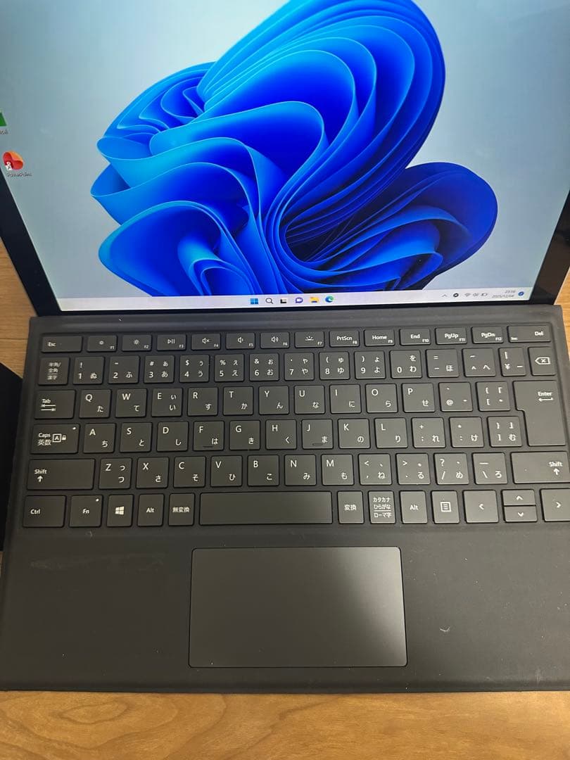 Surface Pro 4 Core i5第6世代 SSD256GBメモリ8GB