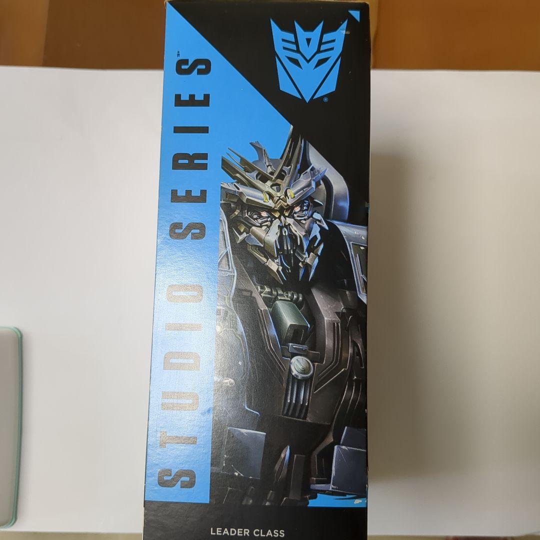 トランスフォーマー スタジオシリーズ SS-08 BLACKOUT