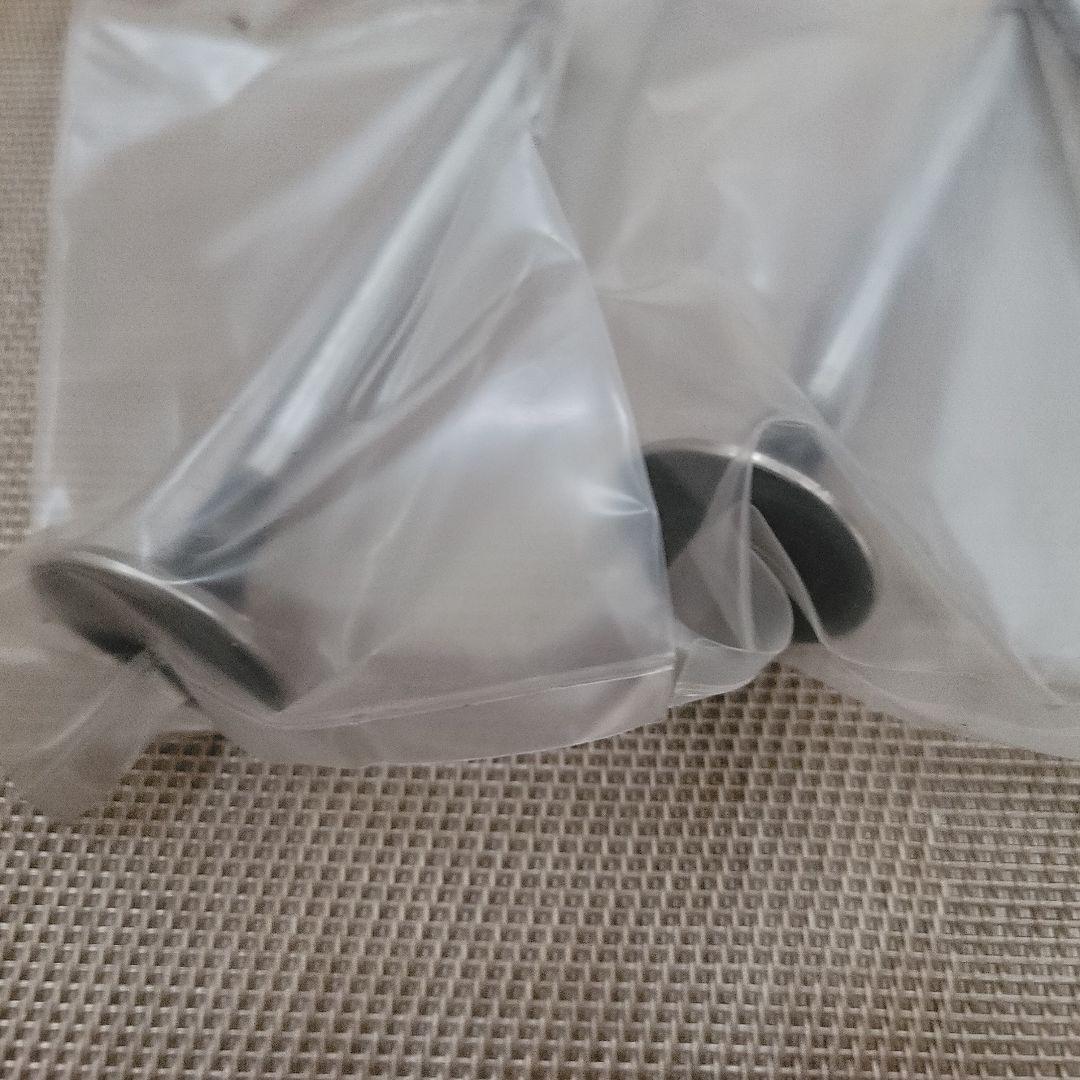 日産純正部品　バルブ　エキゾースト13202-01B00　4本入