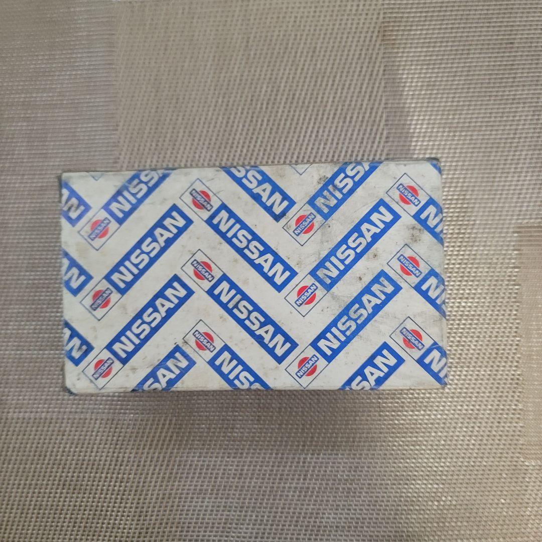 日産純正部品　バルブ　エキゾースト13202-01B00　4本入