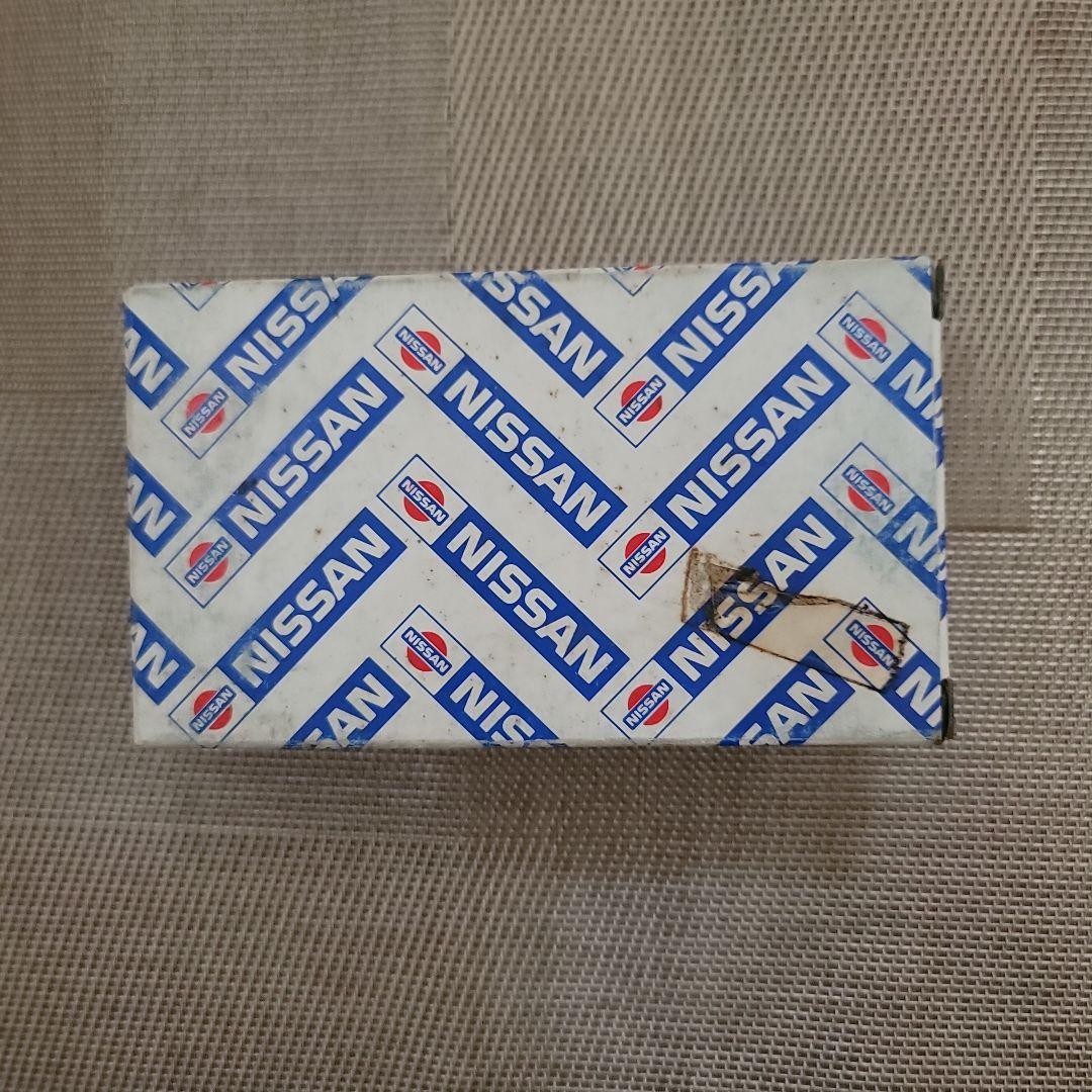 日産純正部品　バルブ　エキゾースト13202-01B00　4本入