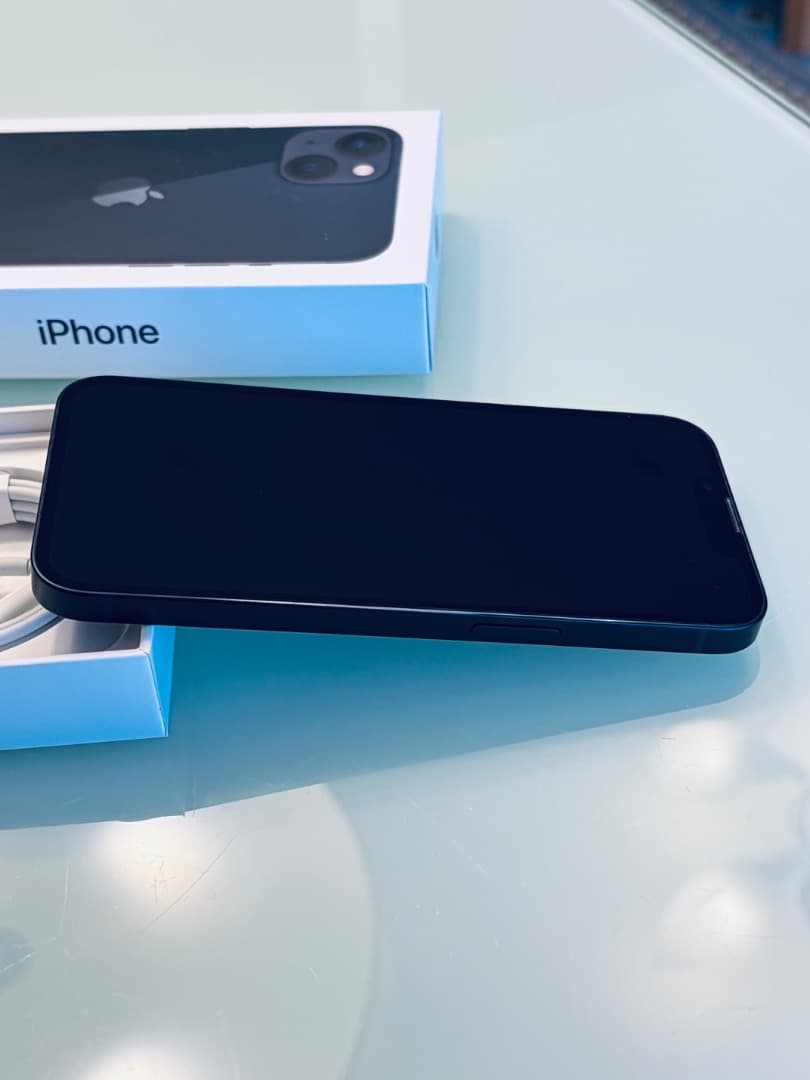 【極美品】iPhone13 本体 128GB ミッドナイト