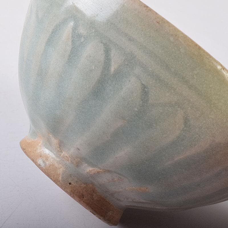 中国　龍泉窯　青磁　刻蓮弁文　茶碗　C　R8085