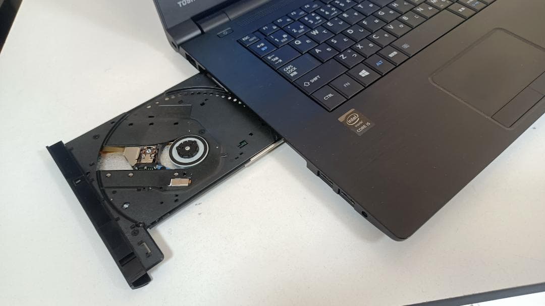 美品ノートパソコンTOSHIBA第五世代Corei5 SSD512Gメモリ16G