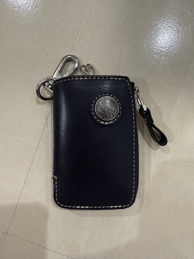 レッドムーン　レザー　キーケース