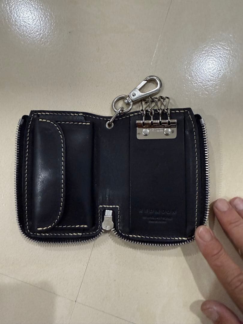 レッドムーン　レザー　キーケース