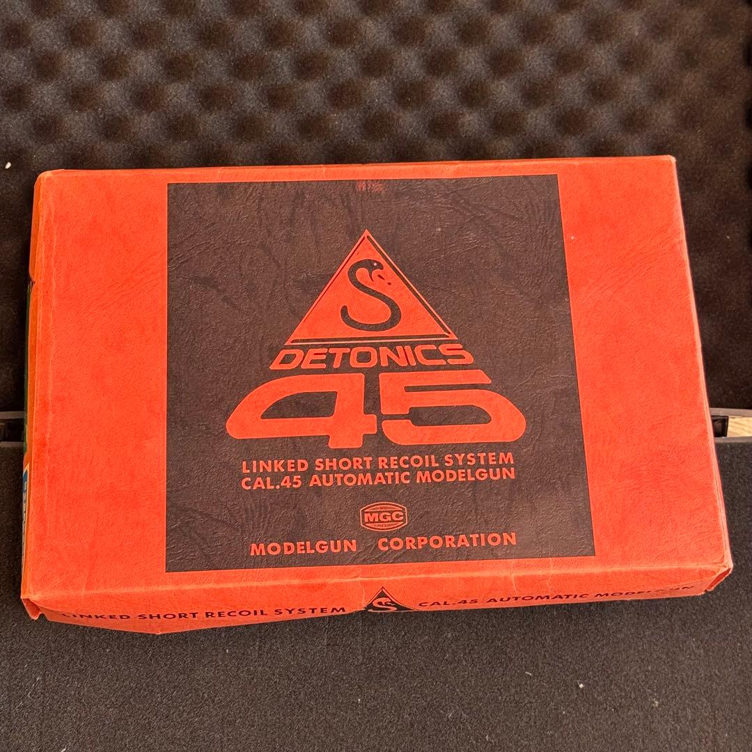 MGC デトニクス .45 プラスチック製 モデルガン 木製グリップ付き 合法品