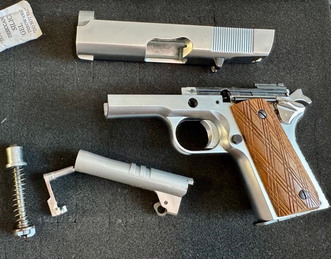 MGC デトニクス .45 プラスチック製 モデルガン 木製グリップ付き 合法品