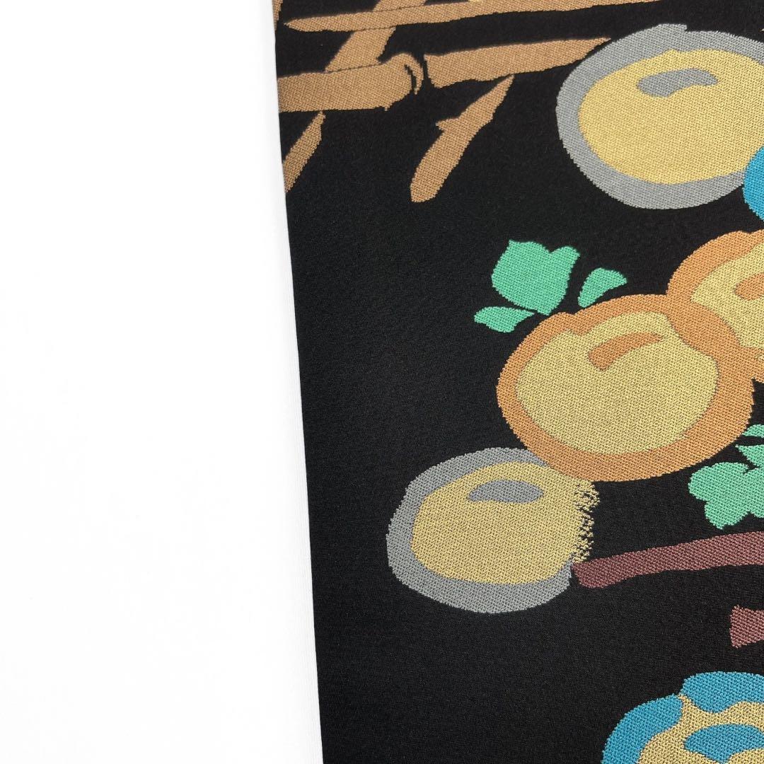 白綾苑大庭　開き名古屋　饅頭菊　垣　黒地　着物　103a d