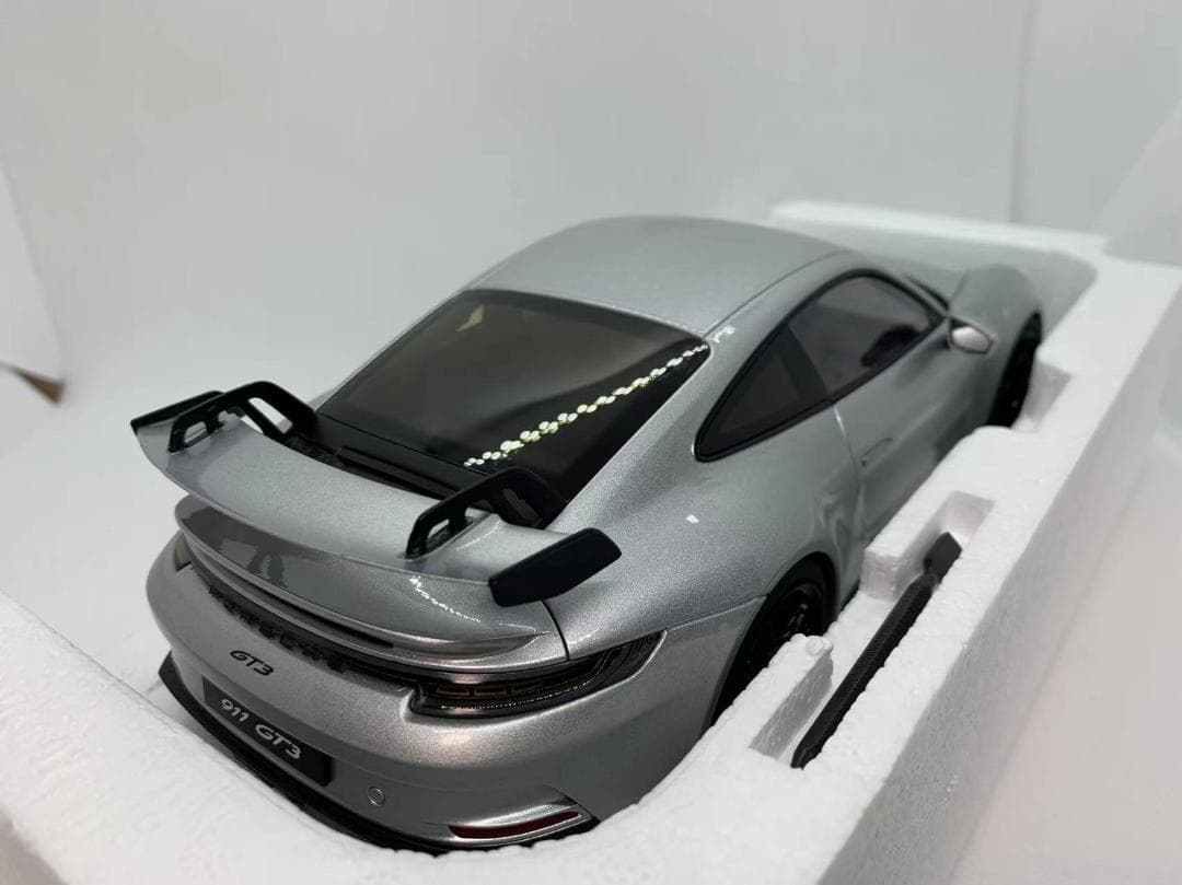 304-032 ノレブ 1/18 ポルシェ 911 GT3 2021