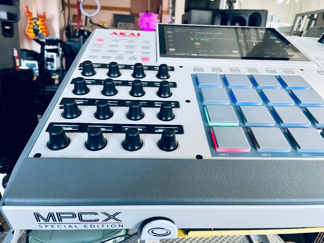 AKAI MPC X 純正カバー付 美品 売り切り 即発送!!