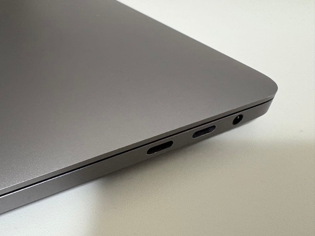 MacBook Pro 13インチ 2020 Core i7 16G 1TB