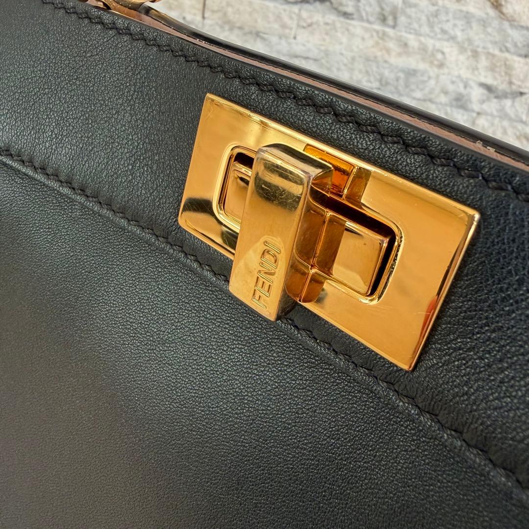 フェンディ　ピーカブー アイシーユー スモール　ブラック