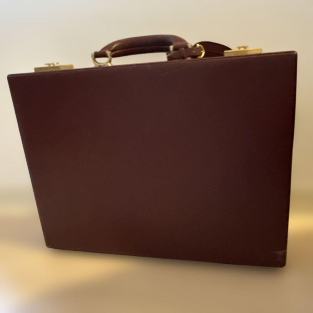 カルティエ　レザーアタッシュケース