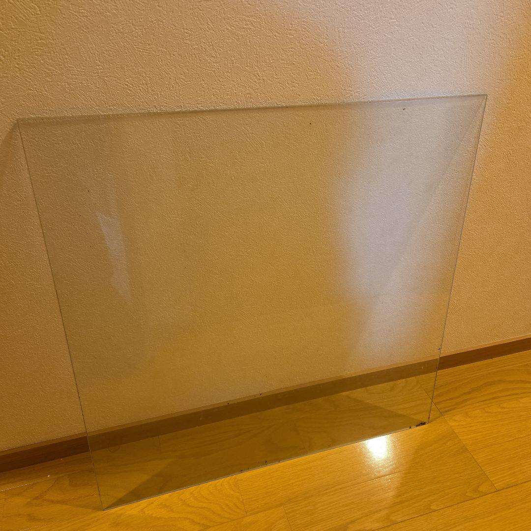 民芸調座卓ミニテーブル　赤と黒のフクロウ彫刻入り　中央に凹み有り ローテーブル