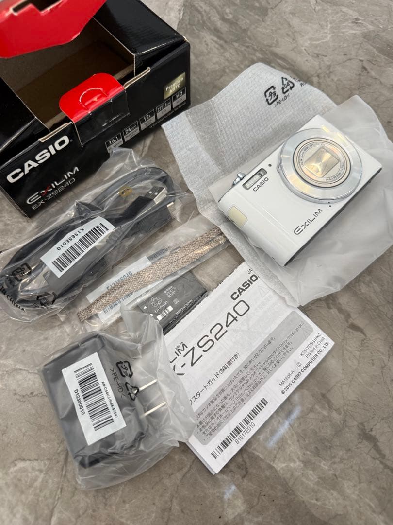 【未使用品！】 CASIO EXILIM EX-ZS240 動作確認済み