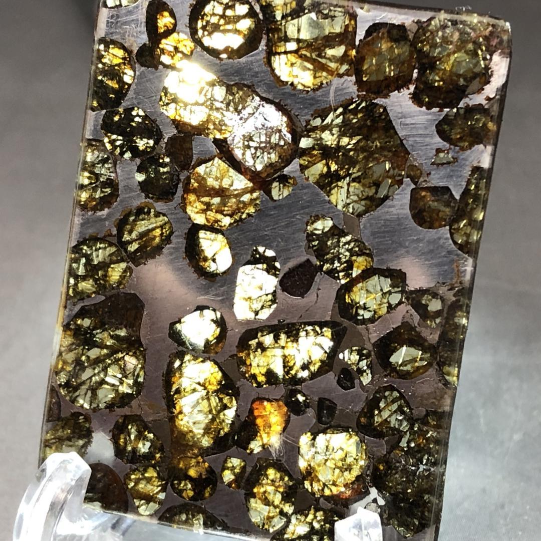 パラサイト隕石 隕石　石鉄隕石　セリコ隕石 美品　重さ約7ｇ　ケース付