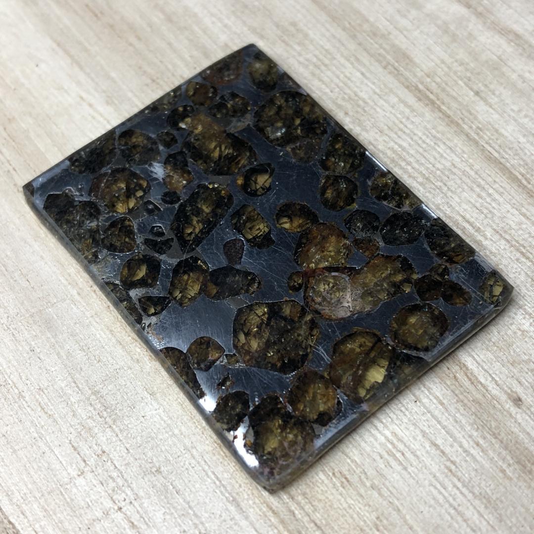 パラサイト隕石 隕石　石鉄隕石　セリコ隕石 美品　重さ約7ｇ　ケース付