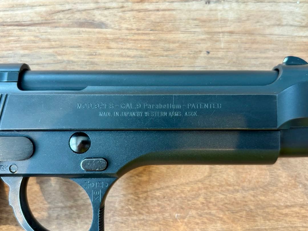 た*旅様 wa m92fs ダイハードガンブラック　木製グリップカスタム