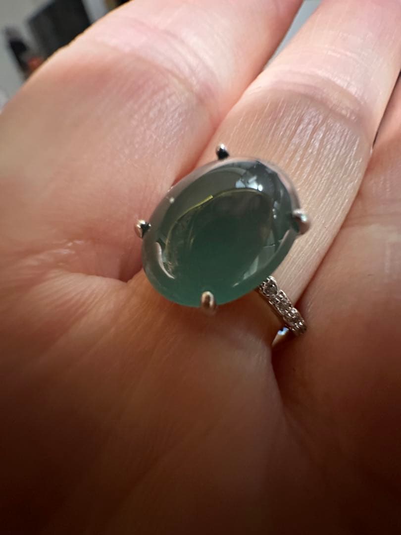 無処理天然本翡翠，S 925オーバルカットヒスイリング淡い湖水色 鑑定書付き￼