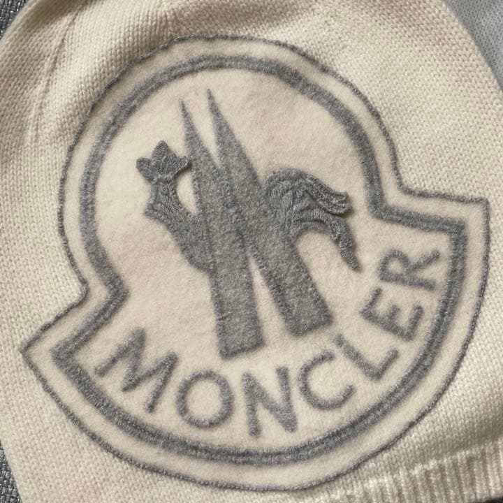 新品未使用 モンクレール 白 ニット帽 ロゴ オフホワイト