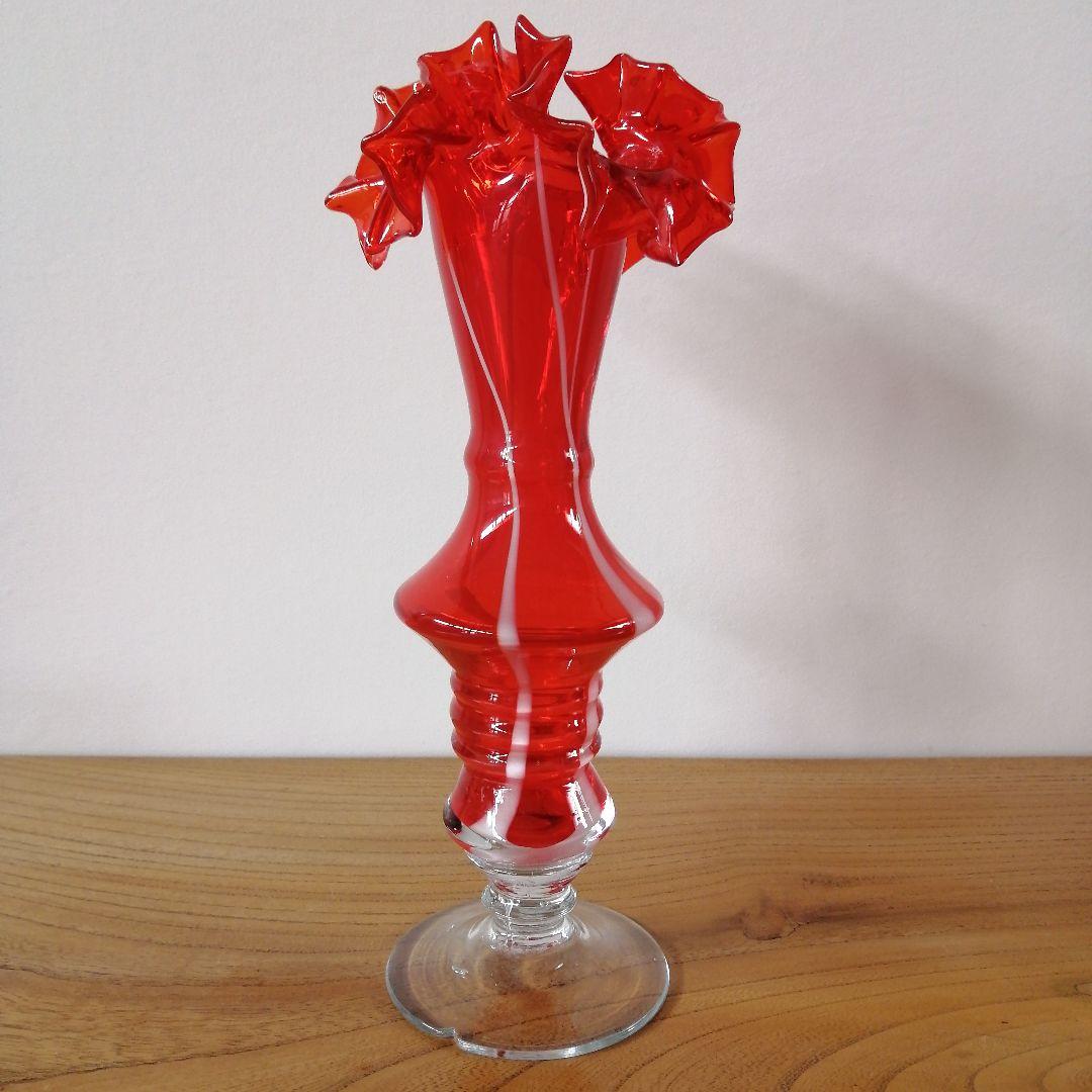 赤いフリルの花瓶　マーブル　吹きガラス　大正浪漫