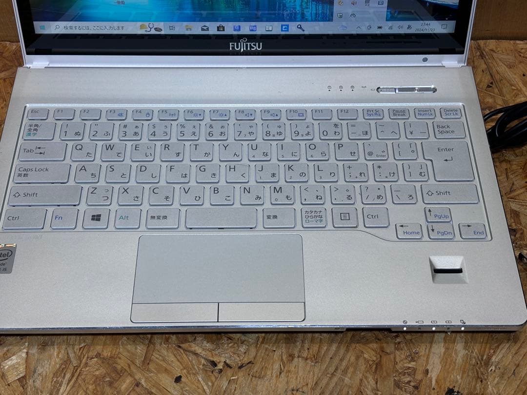 ノートパソコン LIFEBOOK SH90/T FMVS90TWD1 富士通