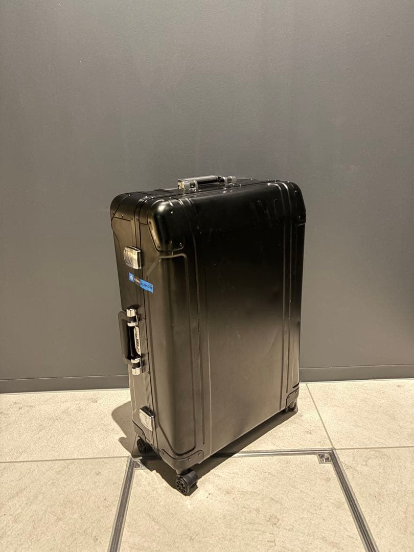 ZERO HALLIBURTON アルミニウム 83L ブラック　キャリー　中古