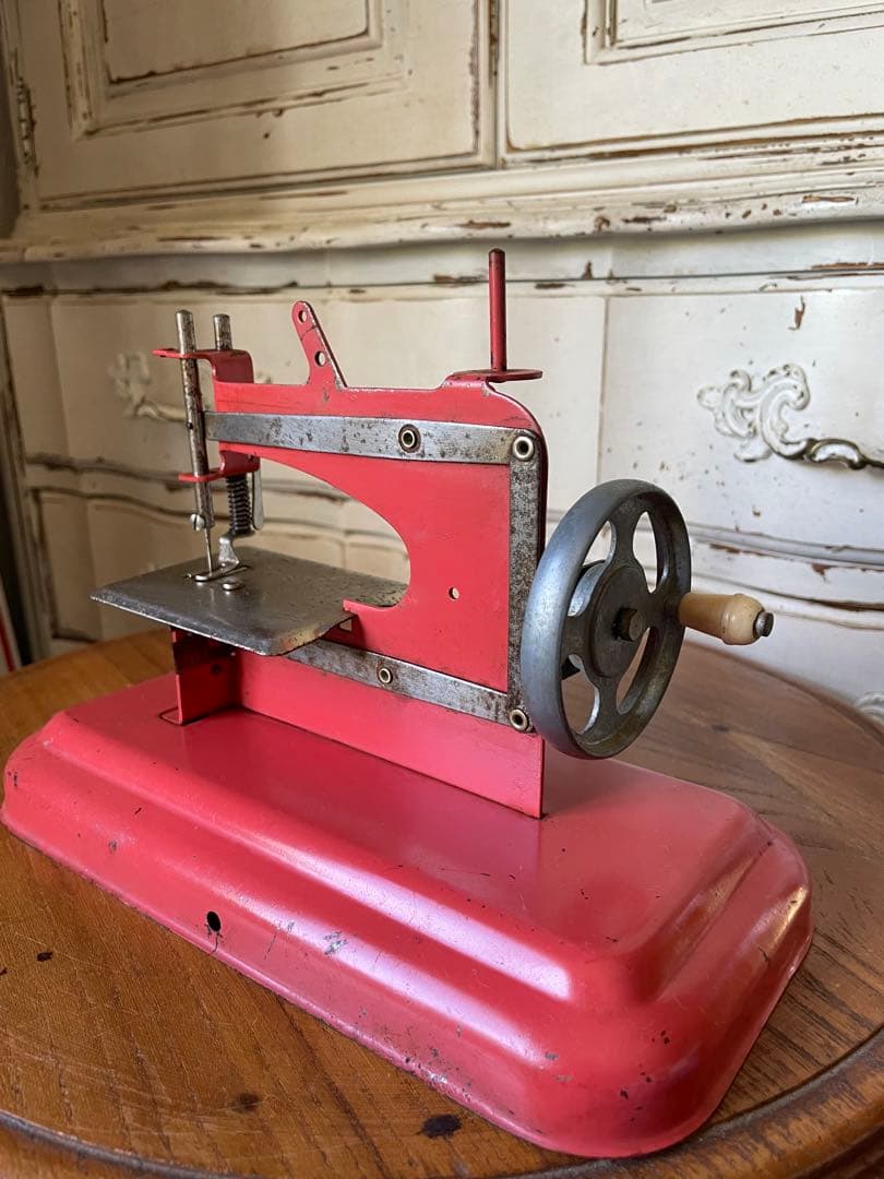 フランス　アンティーク　可愛い　トイ　ミシン　メタル　ピンク