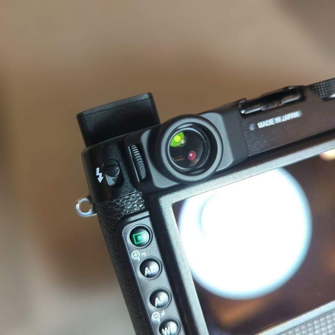 ♫超美品　Fujifilm X10 コンパクトデジタルカメラ