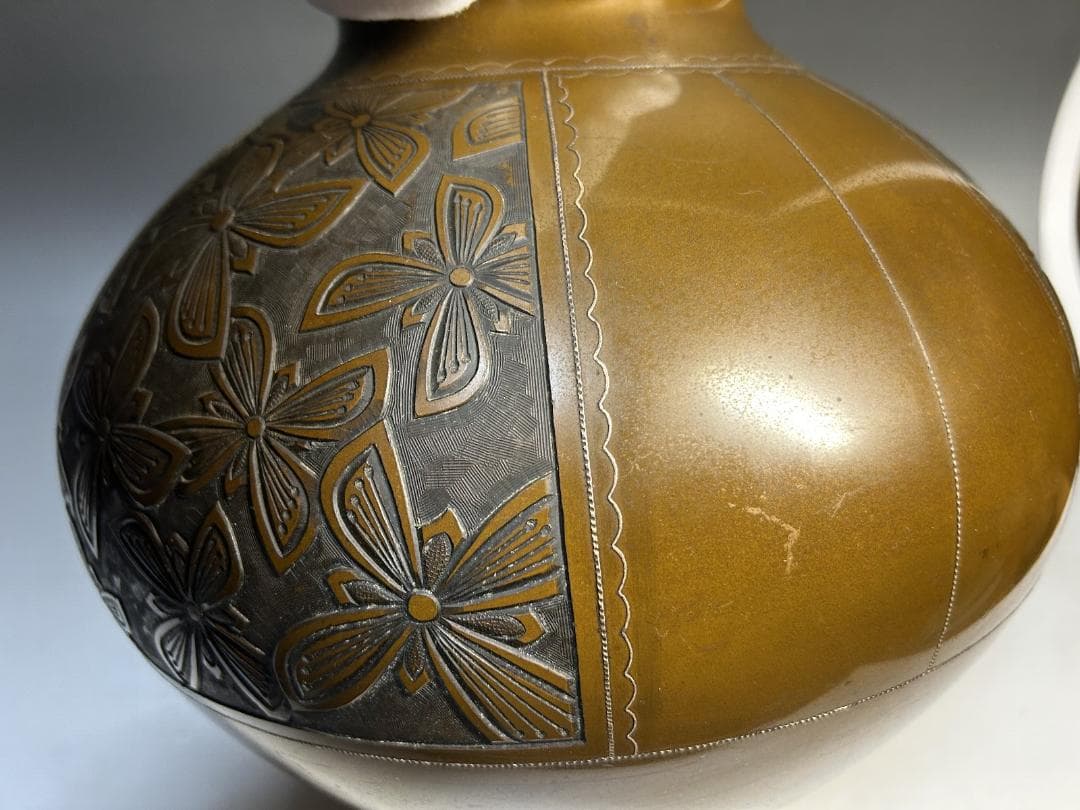 時代　彫金師　柴田郁美　銀象嵌　鋳銅花瓶　花瓶　花入れ　美芝彫　柴田美芝