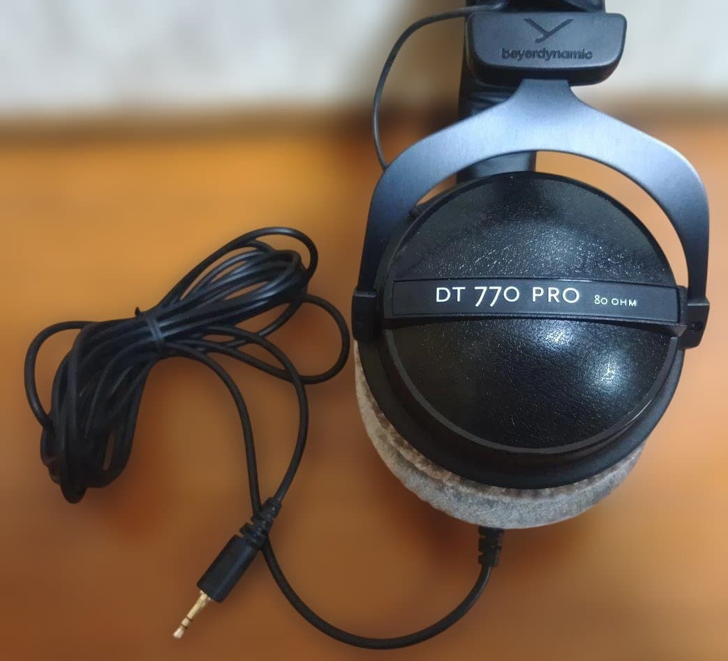 beyerdynamic dt 770 pro 80Ωヘッドホン 未使用に近い！