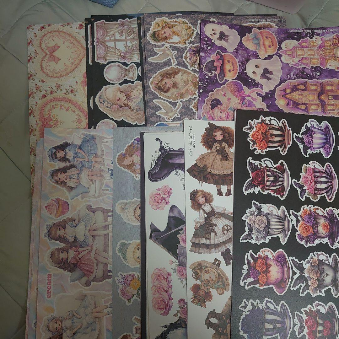 デザインペーパーA4サイズまとめ売り1200枚以上。