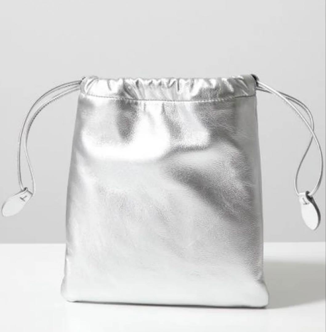 【正規品/AURA認証】 MIUMIUシルバーナッパレ ザーミニ巾着 バック