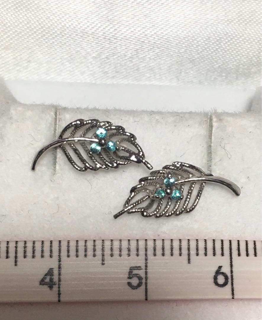 霧中島　パライバトルマリン　リーフピアス　ソーティング