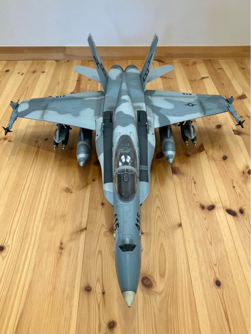 航空機・ヘリコプター bbi 1/18 F/A-18 HORNET