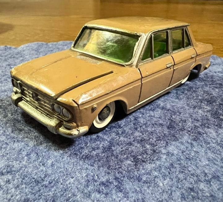 大盛屋　ダットサンブルーバード　箱無し