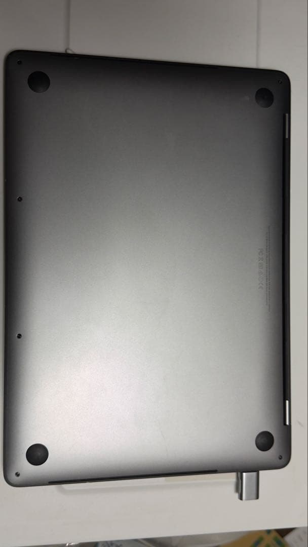 MacBookpro 2017 タッチバー付きメモリ8GB 256GB