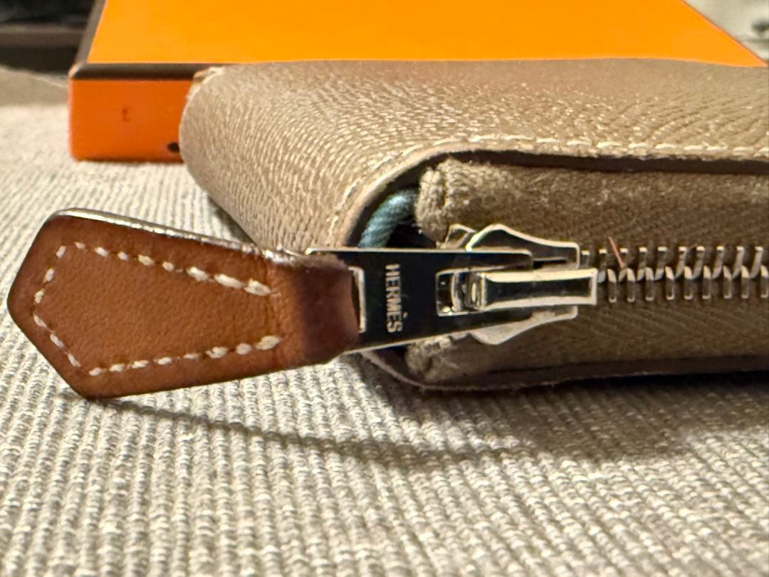 エルメス　シルクイン　コンパクト　エトゥープ